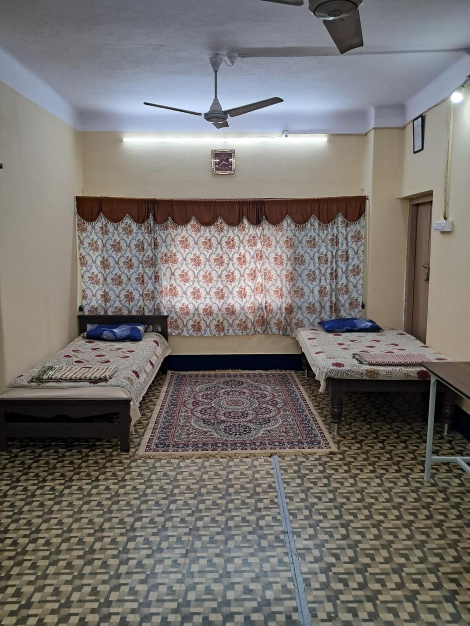 1 Room For 4 Guests Or 2 Bhk For 4 To 10 Guests With Ac For Families Хайдарабад Экстерьер фото